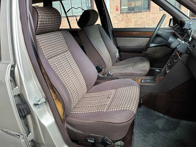 Mercedes-benz 230 te 200-500 (w124) combi 132pk 1990, 75-jj-bv - afbeelding 29 van  37
