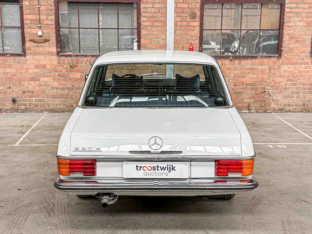 Mercedes-benz 230.6 w114 / 8 136pk 1975, 72-yb-84 - afbeelding 6 van  36
