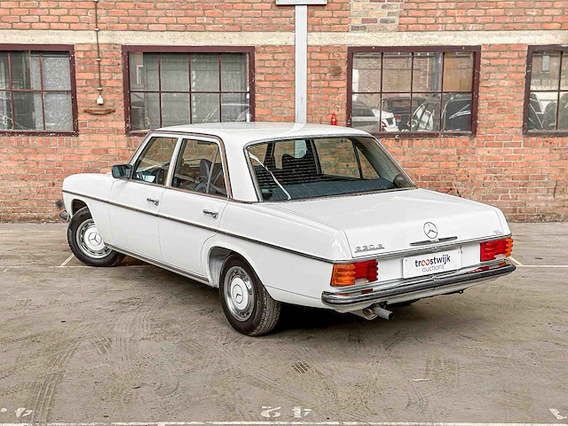 Mercedes-benz 230.6 w114 / 8 136pk 1975, 72-yb-84 - afbeelding 8 van  36