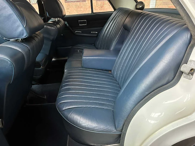 Mercedes-benz 230.6 w114 / 8 136pk 1975, 72-yb-84 - afbeelding 26 van  36