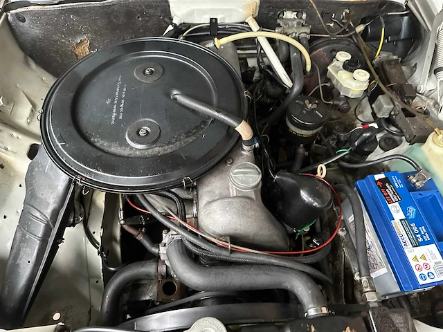 Mercedes-benz 230.6 w114 / 8 136pk 1975, 72-yb-84 - afbeelding 29 van  36