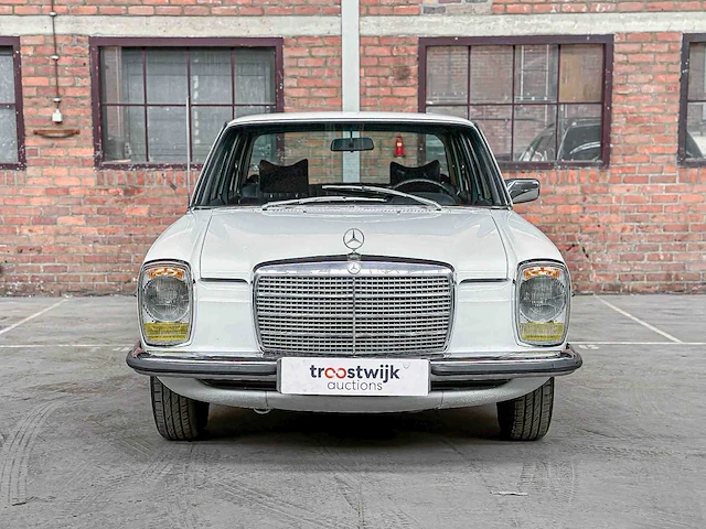 Mercedes-benz 230.6 w114 / 8 136pk 1975, 72-yb-84 - afbeelding 31 van  36