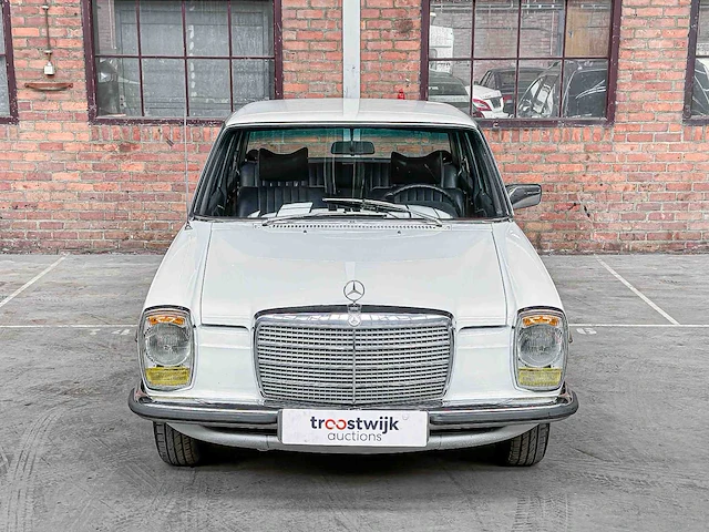 Mercedes-benz 230.6 w114 / 8 136pk 1975, 72-yb-84 - afbeelding 32 van  36