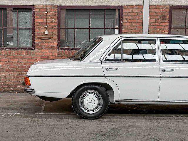 Mercedes-benz 230.6 w114 / 8 136pk 1975, 72-yb-84 - afbeelding 36 van  36