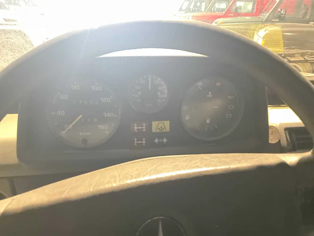 Mercedes-benz 240 gd turbo - afbeelding 8 van  26