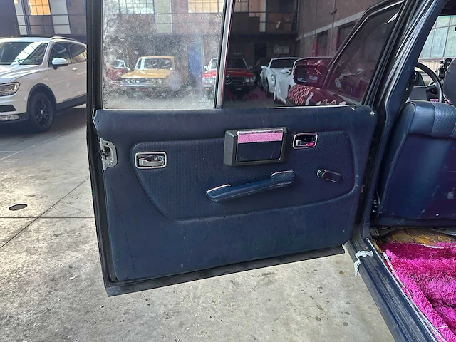 Mercedes-benz 240 lang -carbage run- 128pk 1983, kh-94-rv - afbeelding 15 van  32