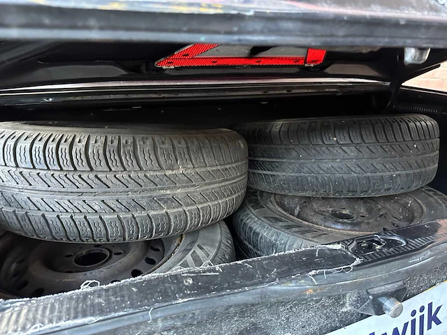 Mercedes-benz 240 lang -carbage run- 128pk 1983, kh-94-rv - afbeelding 19 van  32