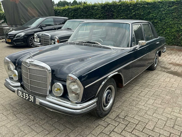 Mercedes-benz 250s oldtimer - afbeelding 12 van  24