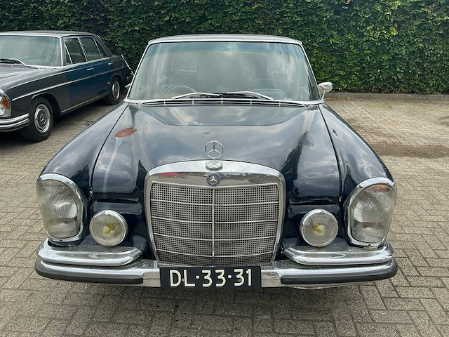 Mercedes-benz 250s oldtimer - afbeelding 18 van  24