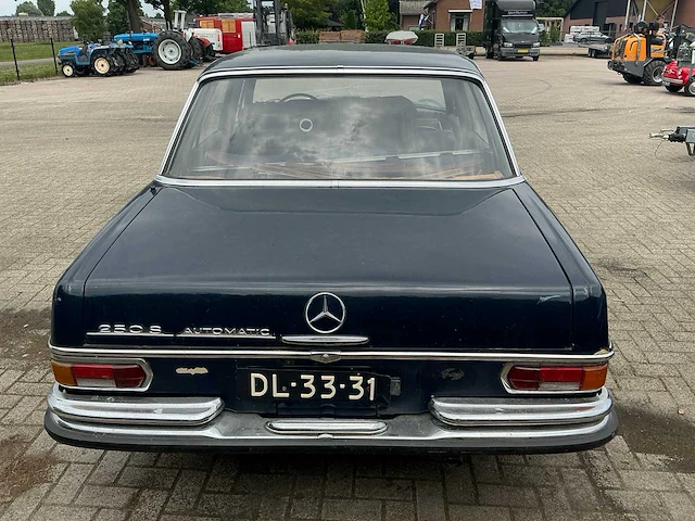 Mercedes-benz 250s oldtimer - afbeelding 21 van  24