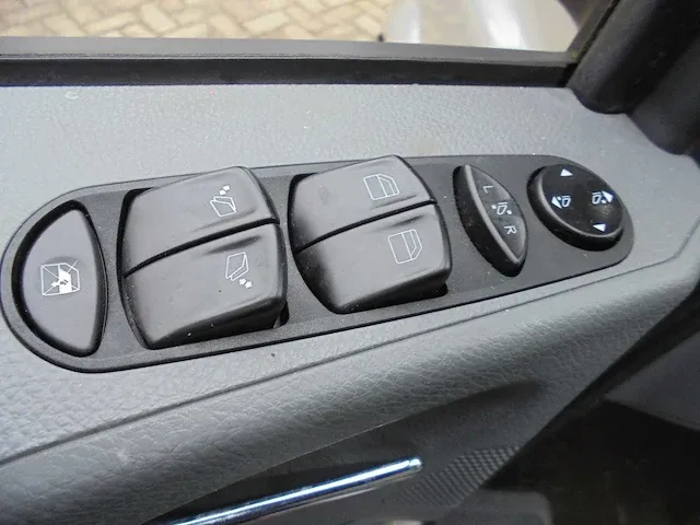 Mercedes-benz 3.0 cdi dc amb. lang automaat 33-vzn-4 - afbeelding 2 van  14