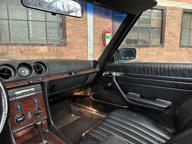 Mercedes-benz 300 sl r107 179pk 1987 sl-klasse - afbeelding 16 van  41