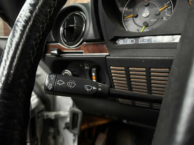 Mercedes-benz 300 sl r107 179pk 1987 sl-klasse - afbeelding 18 van  41