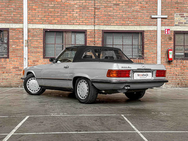 Mercedes-benz 300 sl r107 (hardtop + softtop) 179pk 1987 sl-klasse, pf-152-p - afbeelding 8 van  45