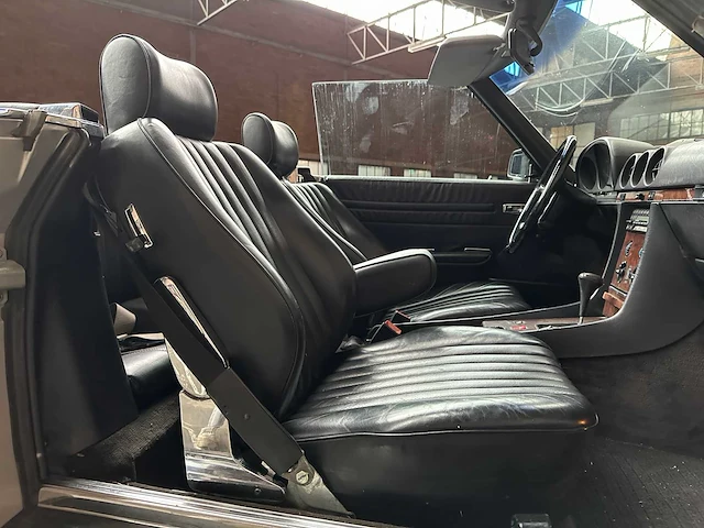 Mercedes-benz 300 sl r107 (hardtop + softtop) 179pk 1987 sl-klasse, pf-152-p - afbeelding 29 van  45