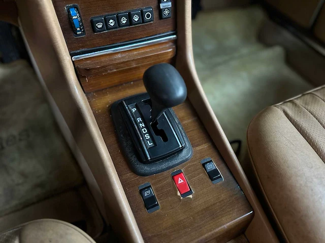 Mercedes-benz 380 sl 3.8 v8 204pk 1982 sl-klasse youngtimer - afbeelding 21 van  39