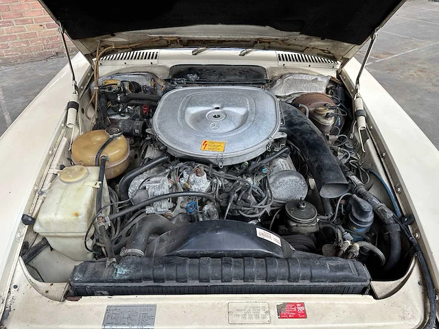 Mercedes-benz 380 sl 3.8 v8 204pk 1982 sl-klasse youngtimer - afbeelding 32 van  39
