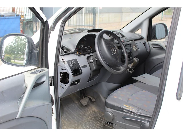 Mercedes-benz 639 vito 111 cdi metkenteken 27-bs-jz. datum eerste toelating 17-3-2005. apk vervaldatumper 1... - afbeelding 4 van  16