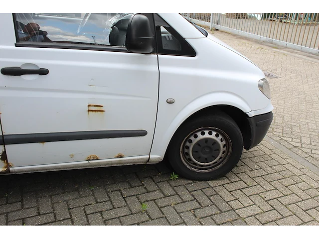 Mercedes-benz 639 vito 111 cdi metkenteken 27-bs-jz. datum eerste toelating 17-3-2005. apk vervaldatumper 1... - afbeelding 12 van  16