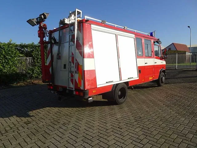 Mercedes-benz 814d bedrijfswagen - afbeelding 21 van  27