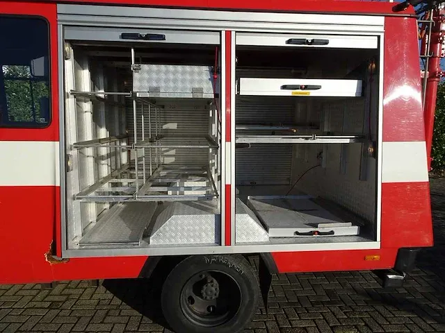 Mercedes-benz 814d bedrijfswagen - afbeelding 25 van  27