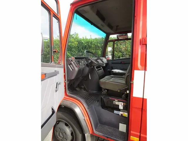 Mercedes-benz 814d bedrijfswagen - afbeelding 11 van  13
