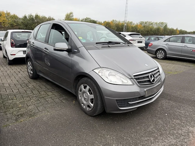 Mercedes-benz a 160, 2011 - afbeelding 20 van  26
