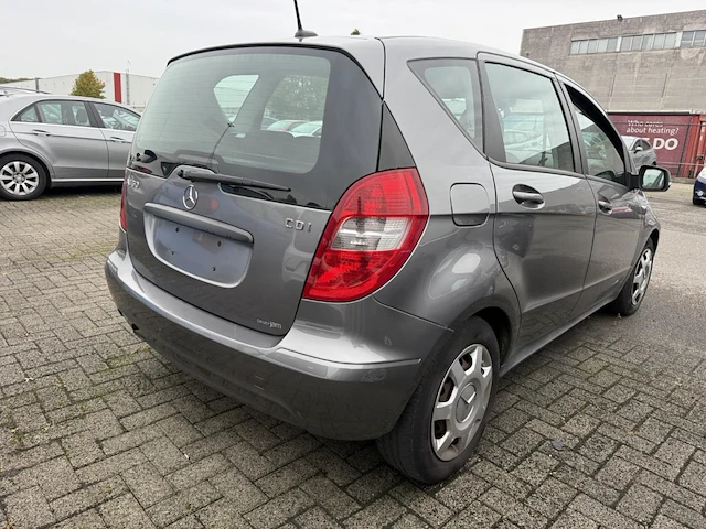 Mercedes-benz a 160, 2011 - afbeelding 21 van  26
