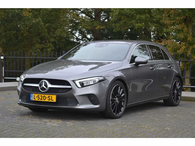 Mercedes-benz a 180 avantgarde - personenauto - afbeelding 1 van  37