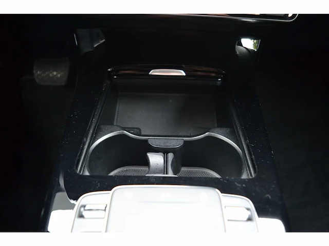 Mercedes-benz a 180 avantgarde - personenauto - afbeelding 15 van  37