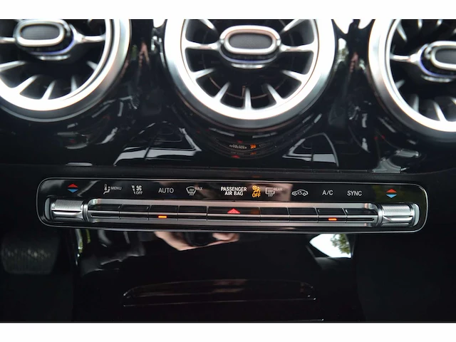 Mercedes-benz a 180 avantgarde - personenauto - afbeelding 21 van  37
