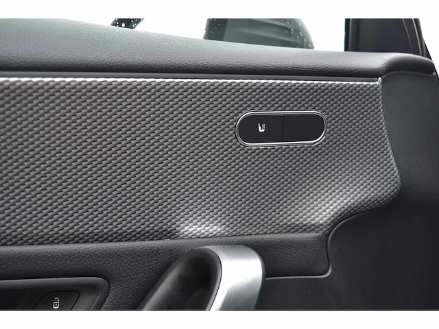 Mercedes-benz a 180 avantgarde - personenauto - afbeelding 28 van  37