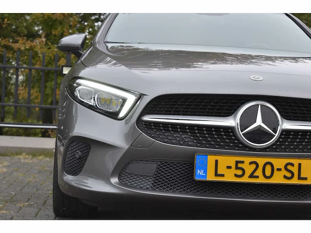 Mercedes-benz a 180 avantgarde - personenauto - afbeelding 33 van  37