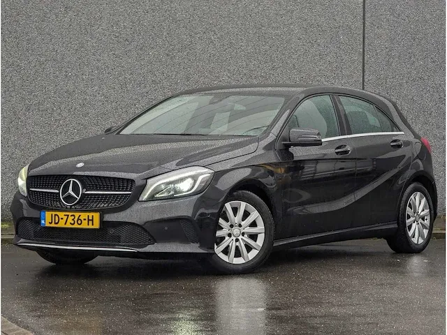 Mercedes-benz a-class 180 d lease edition | jd-736-h - afbeelding 1 van  34