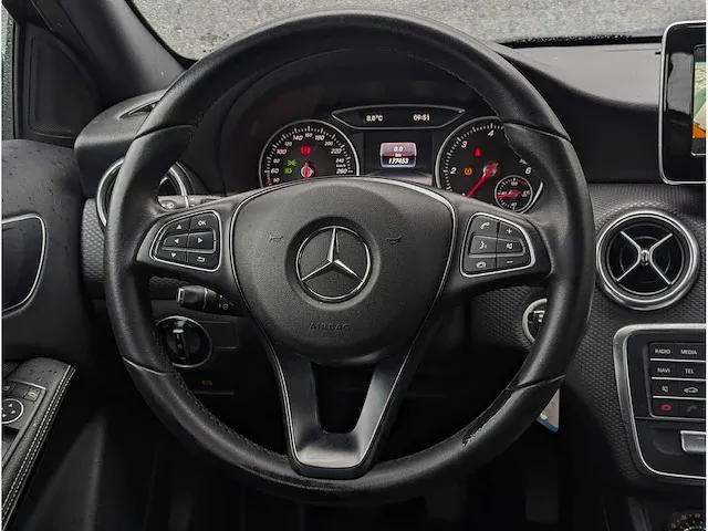 Mercedes-benz a-class 180 d lease edition | jd-736-h - afbeelding 30 van  34