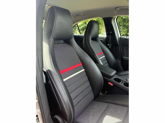 Mercedes-benz a-klasse - 180 , 9-srr-02 - afbeelding 6 van  24