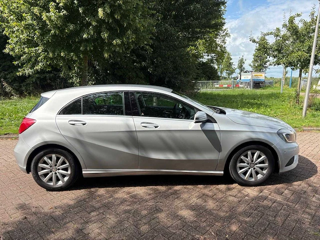 Mercedes-benz a-klasse - 180 , 9-srr-02 - afbeelding 8 van  24