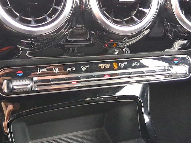 Mercedes-benz a-klasse 160 business sol amg 2020 | h-504-kh - afbeelding 17 van  32