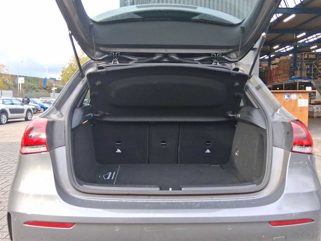 Mercedes-benz a-klasse 160 business sol amg 2020 | h-504-kh - afbeelding 20 van  32