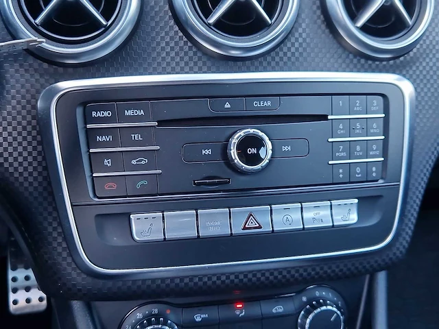 Mercedes-benz a-klasse 160 prestige car 2016 | n-695-jg - afbeelding 8 van  25
