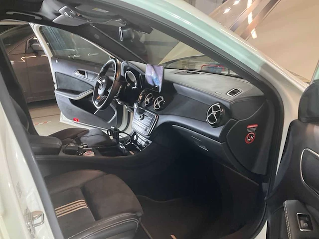Mercedes-benz a-klasse 180 ambition - 2018 | 77-42-84 - afbeelding 18 van  32