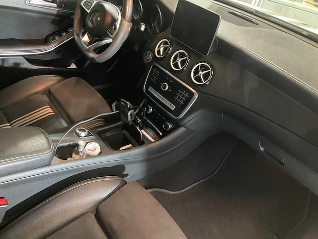 Mercedes-benz a-klasse 180 ambition - 2018 | 77-42-84 - afbeelding 25 van  32