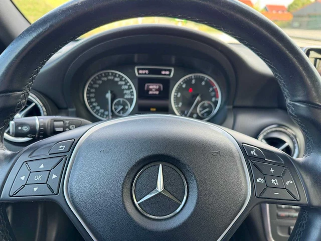 Mercedes-benz a-klasse 180 amg 19'' ambition n-719-jn - afbeelding 17 van  32
