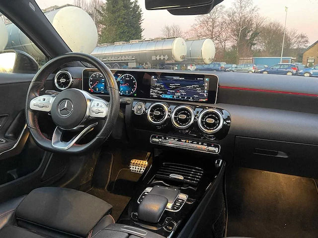 Mercedes-benz a-klasse 180 business solution amg - 2019 | g-520-sb - afbeelding 18 van  28