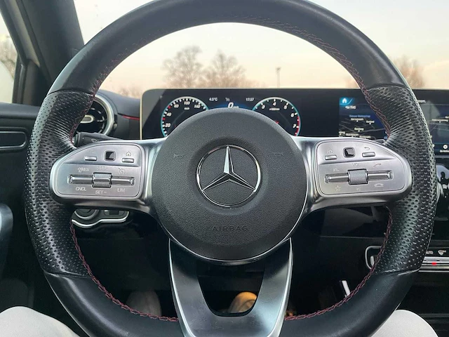 Mercedes-benz a-klasse 180 business solution amg 2019 | g-520-sb - afbeelding 6 van  28