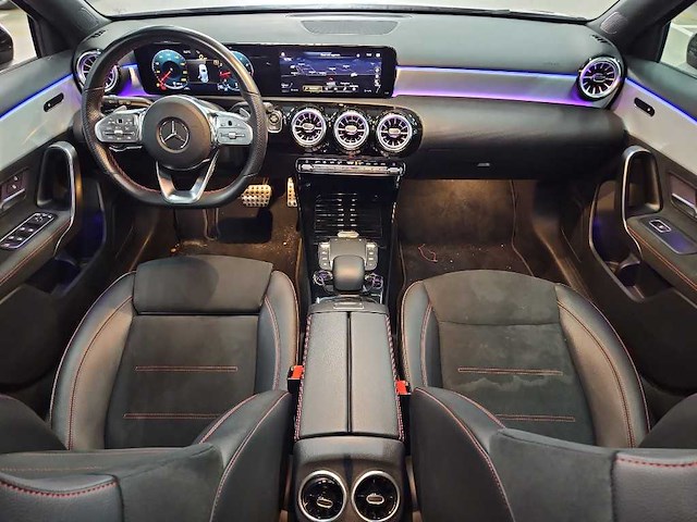 Mercedes-benz a-klasse 180 business solution amg 2022 | p-895-tp - afbeelding 13 van  26
