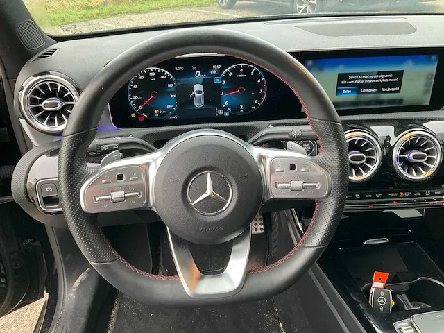 Mercedes-benz a-klasse 180 business solution amg automaat 2020 panoramadak 17" inch virtual cockpit, j-879-fl - afbeelding 6 van  30