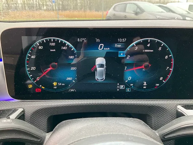 Mercedes-benz a-klasse 180 business solution amg automaat 2020 panoramadak 17" inch virtual cockpit, j-879-fl - afbeelding 8 van  30