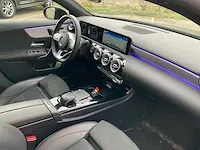 Mercedes-benz a-klasse 180 business solution amg automaat 2020 panoramadak 17" inch virtual cockpit, j-879-fl - afbeelding 21 van  30
