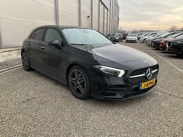 Mercedes-benz a-klasse 180 business solution amg automaat 2020 panoramadak 17" inch virtual cockpit, j-879-fl - afbeelding 28 van  30